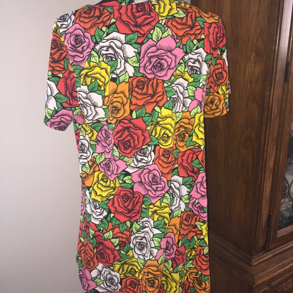 Lularoe Perfect T🦄 HTF Roses - Picture 3 of 4